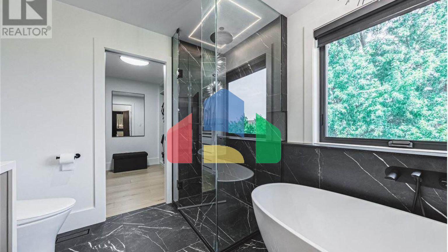 Residential - Single Family Home - Hamilton, Canada - Canada