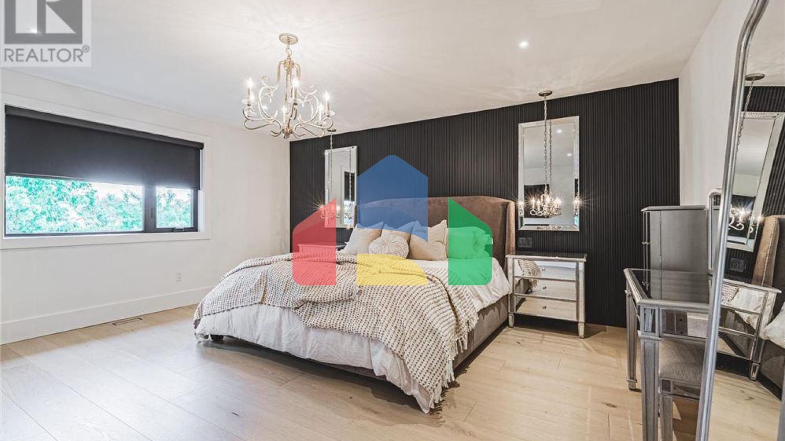 Residential - Single Family Home - Hamilton, Canada - Canada