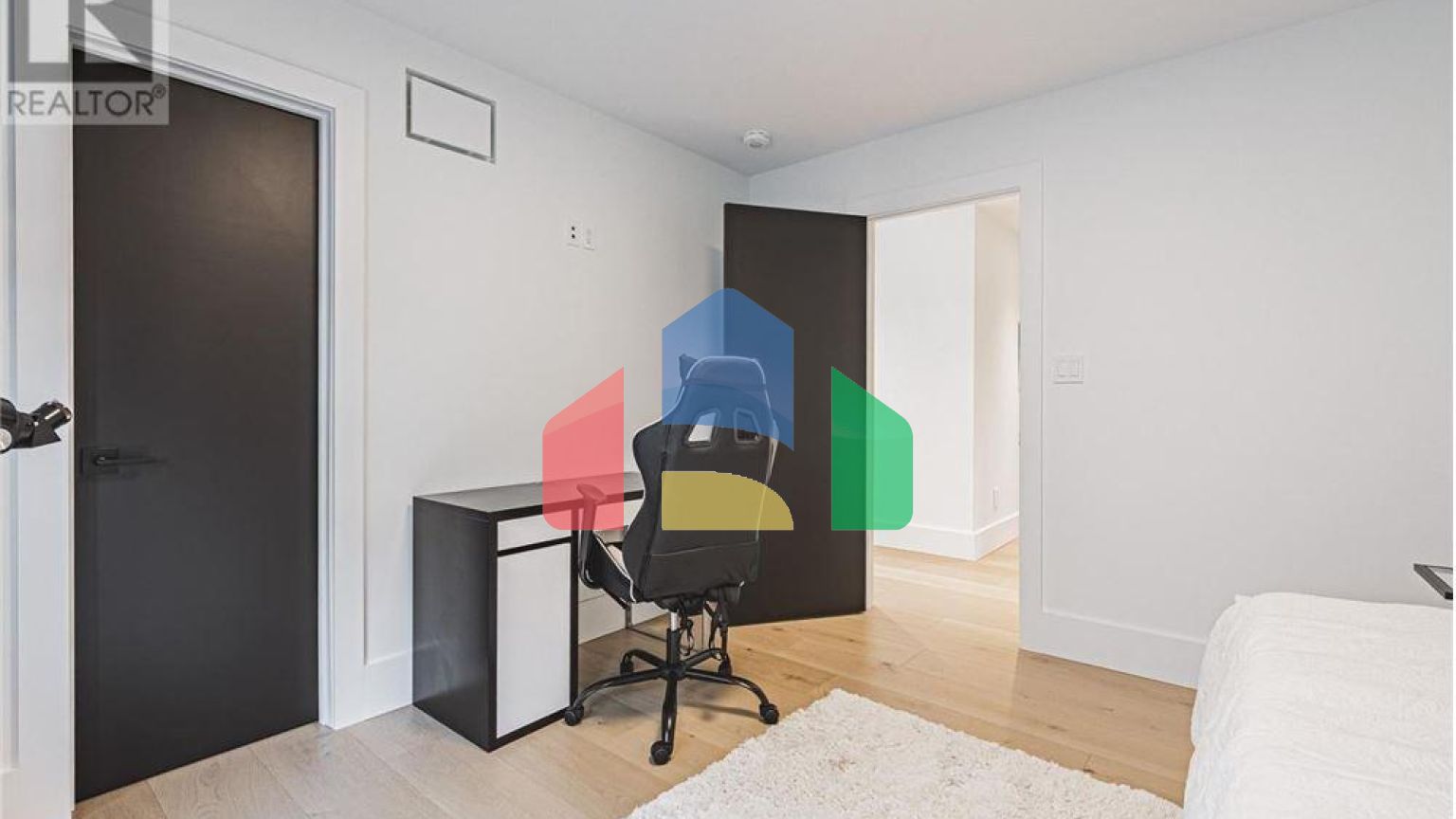 Residential - Single Family Home - Hamilton, Canada - Canada