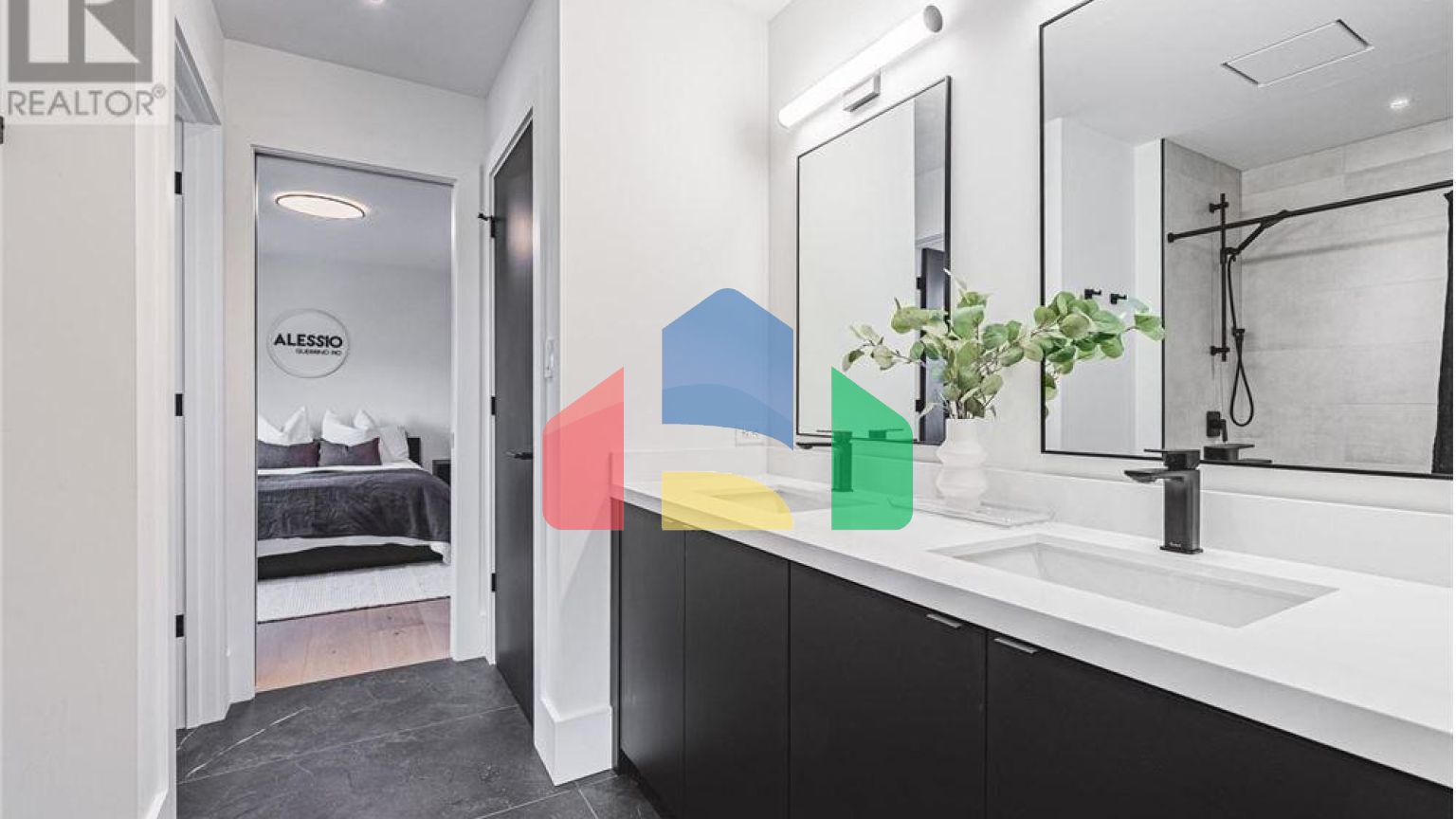 Residential - Single Family Home - Hamilton, Canada - Canada