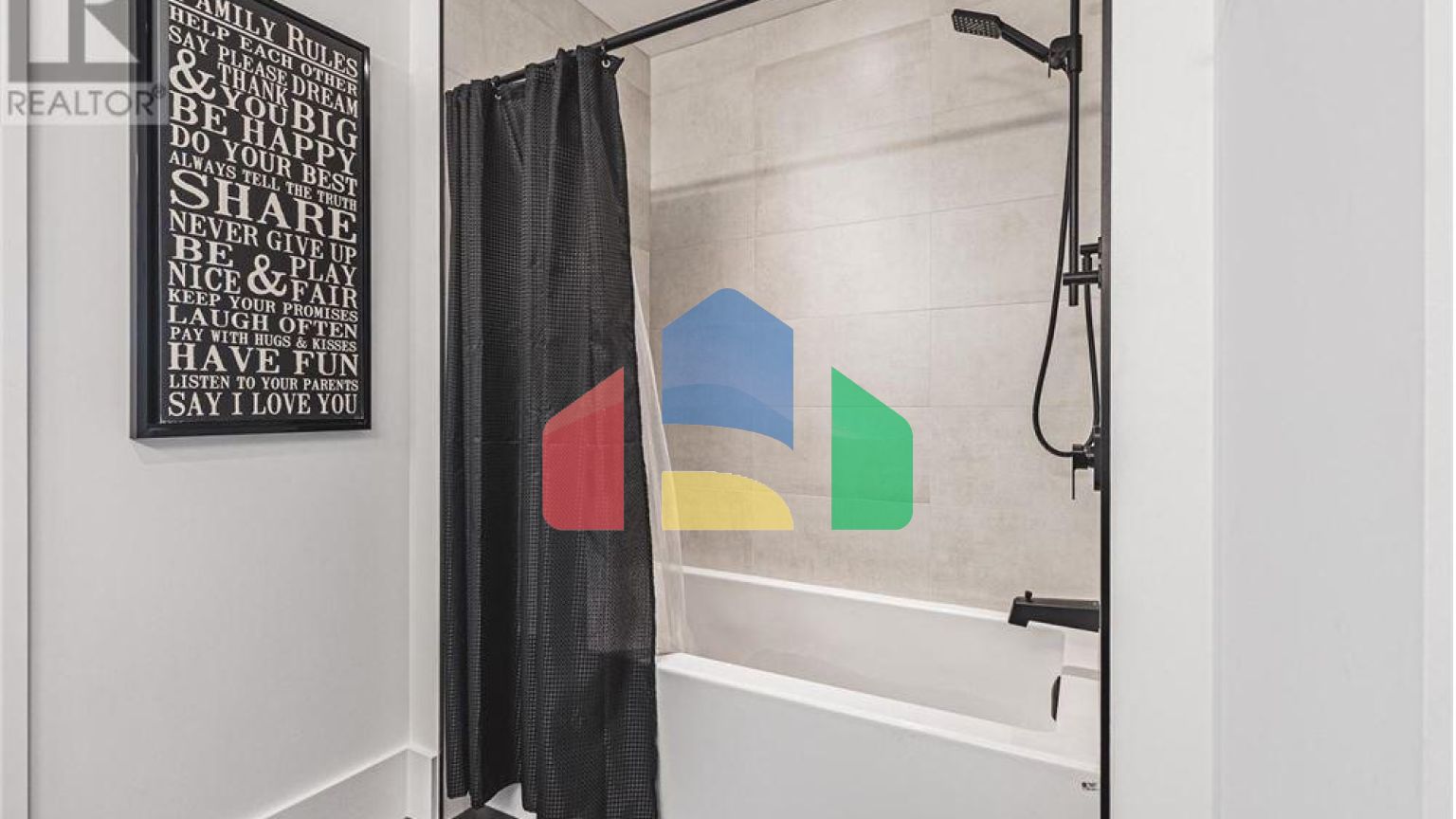 Residential - Single Family Home - Hamilton, Canada - Canada