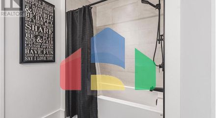 Residential - Single Family Home - Hamilton, Canada - Canada