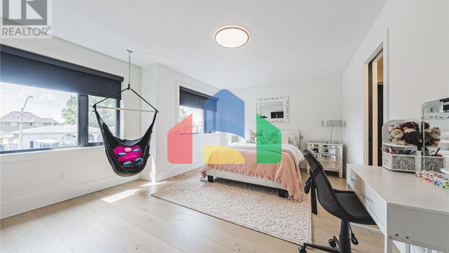 Residential - Single Family Home - Hamilton, Canada - Canada