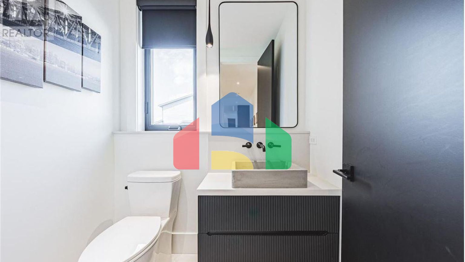 Residential - Single Family Home - Hamilton, Canada - Canada