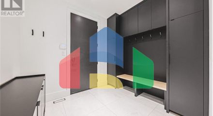 Residential - Single Family Home - Hamilton, Canada - Canada