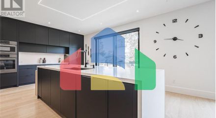 Residential - Single Family Home - Hamilton, Canada - Canada