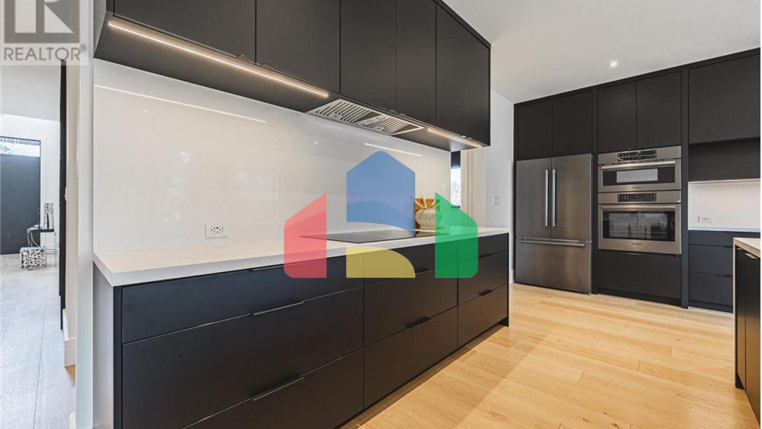 Residential - Single Family Home - Hamilton, Canada - Canada