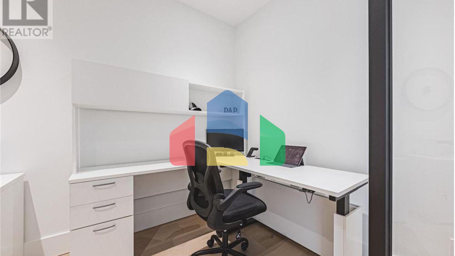 Residential - Single Family Home - Hamilton, Canada - Canada