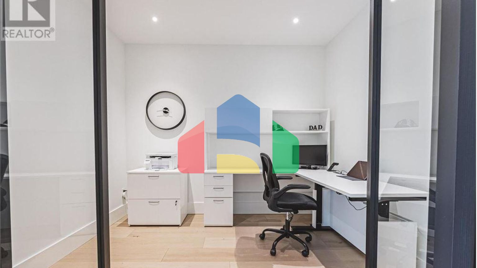 Residential - Single Family Home - Hamilton, Canada - Canada