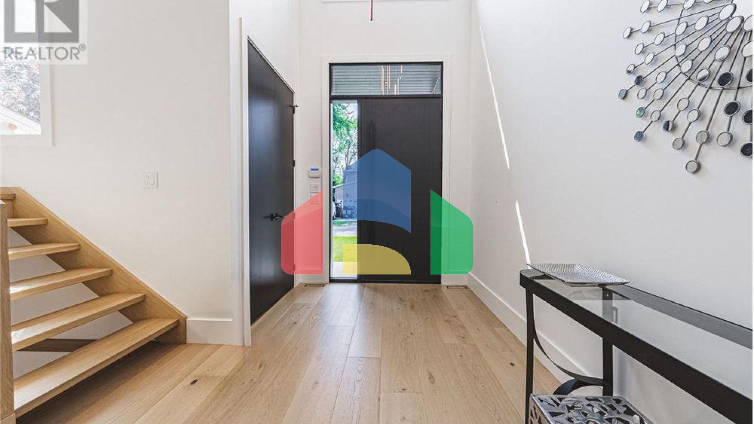 Residential - Single Family Home - Hamilton, Canada - Canada