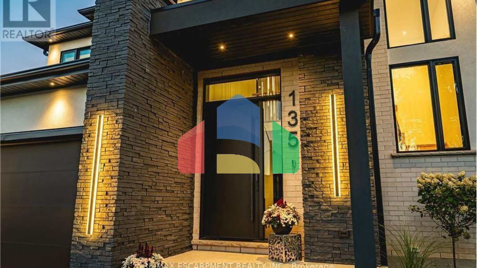 Residential - Single Family Home - Hamilton, Canada - Canada