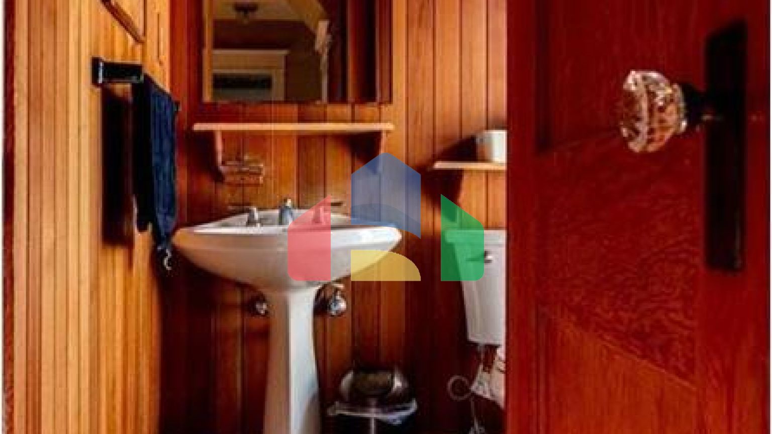 Residential - Single Family Home - Hamilton, Canada - Canada