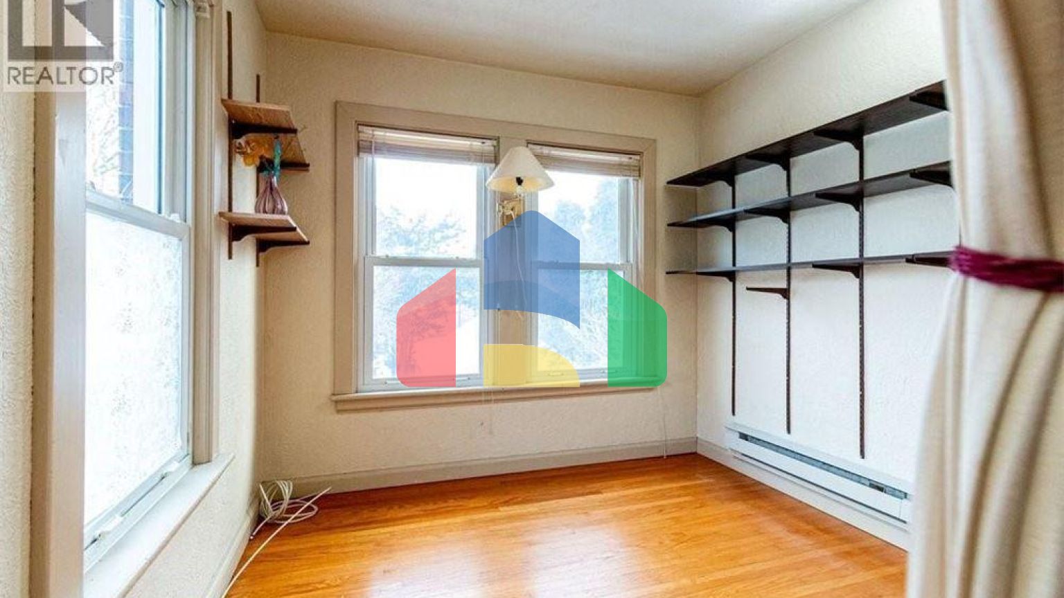 Residential - Single Family Home - Hamilton, Canada - Canada