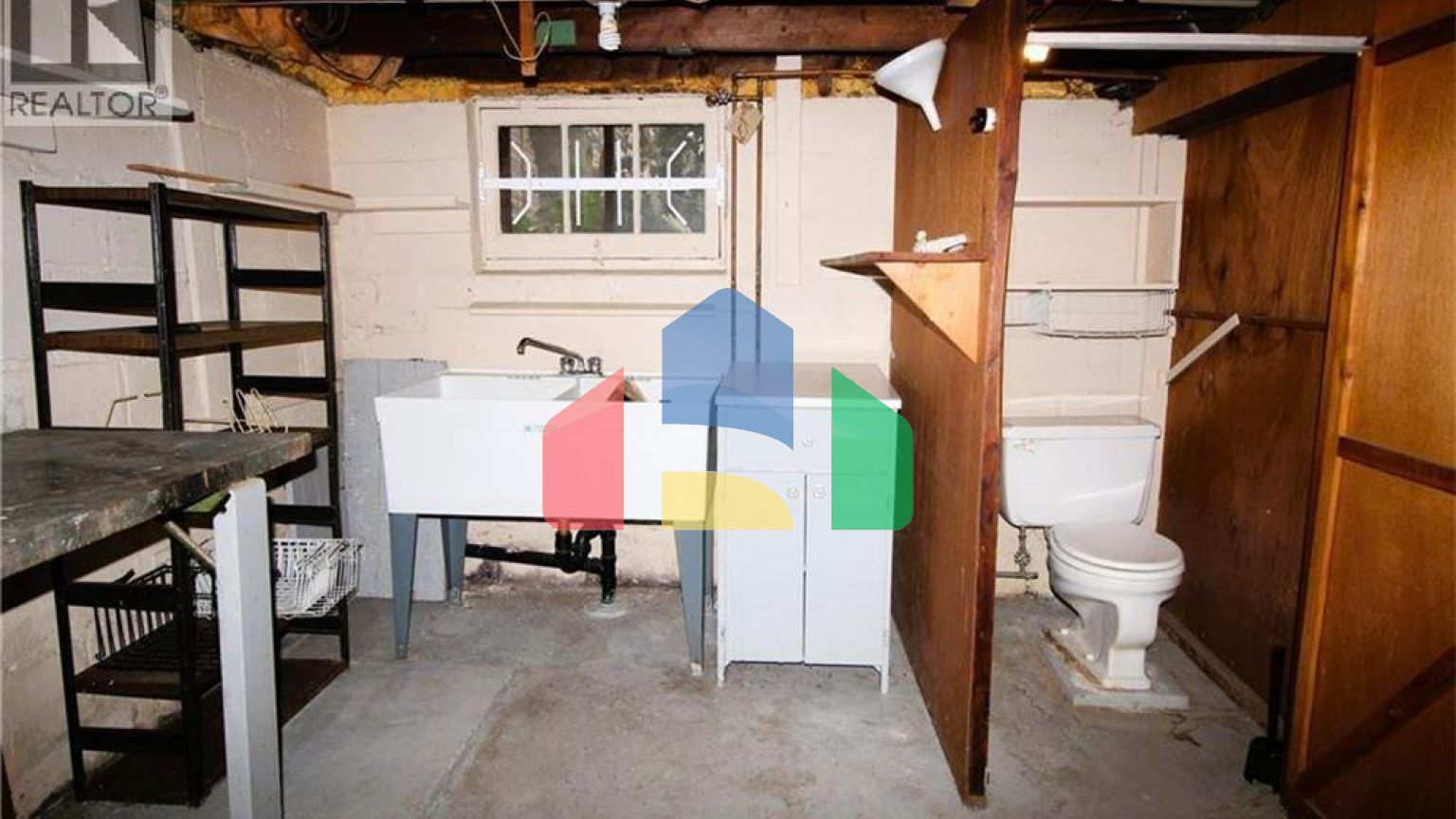 Residential - Single Family Home - Hamilton, Canada - Canada