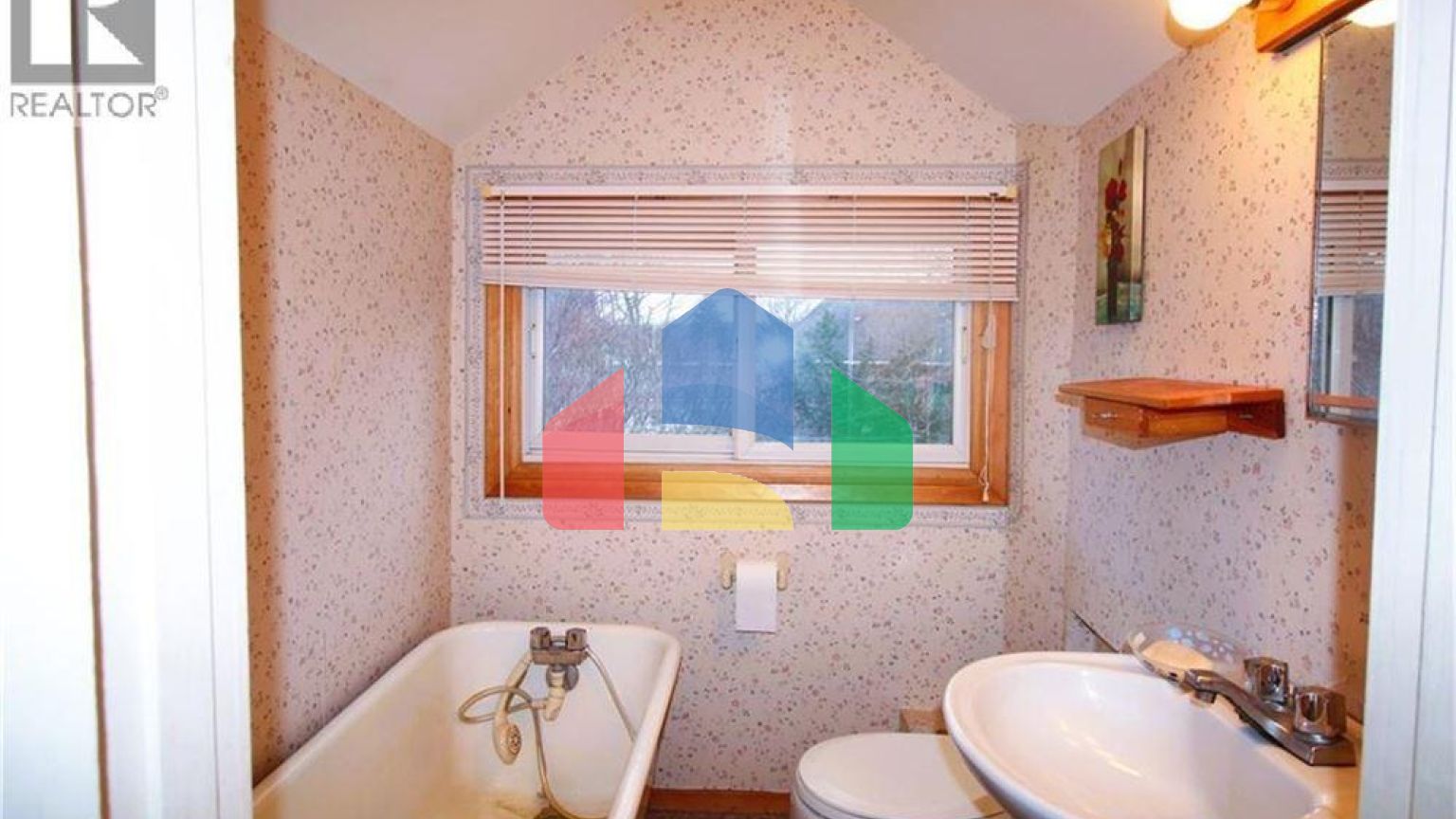 Residential - Single Family Home - Hamilton, Canada - Canada