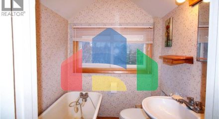 Residential - Single Family Home - Hamilton, Canada - Canada