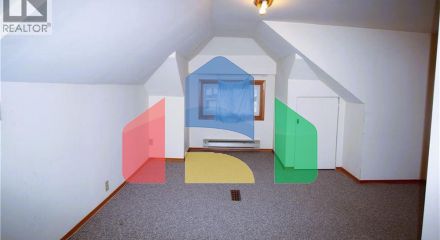 Residential - Single Family Home - Hamilton, Canada - Canada