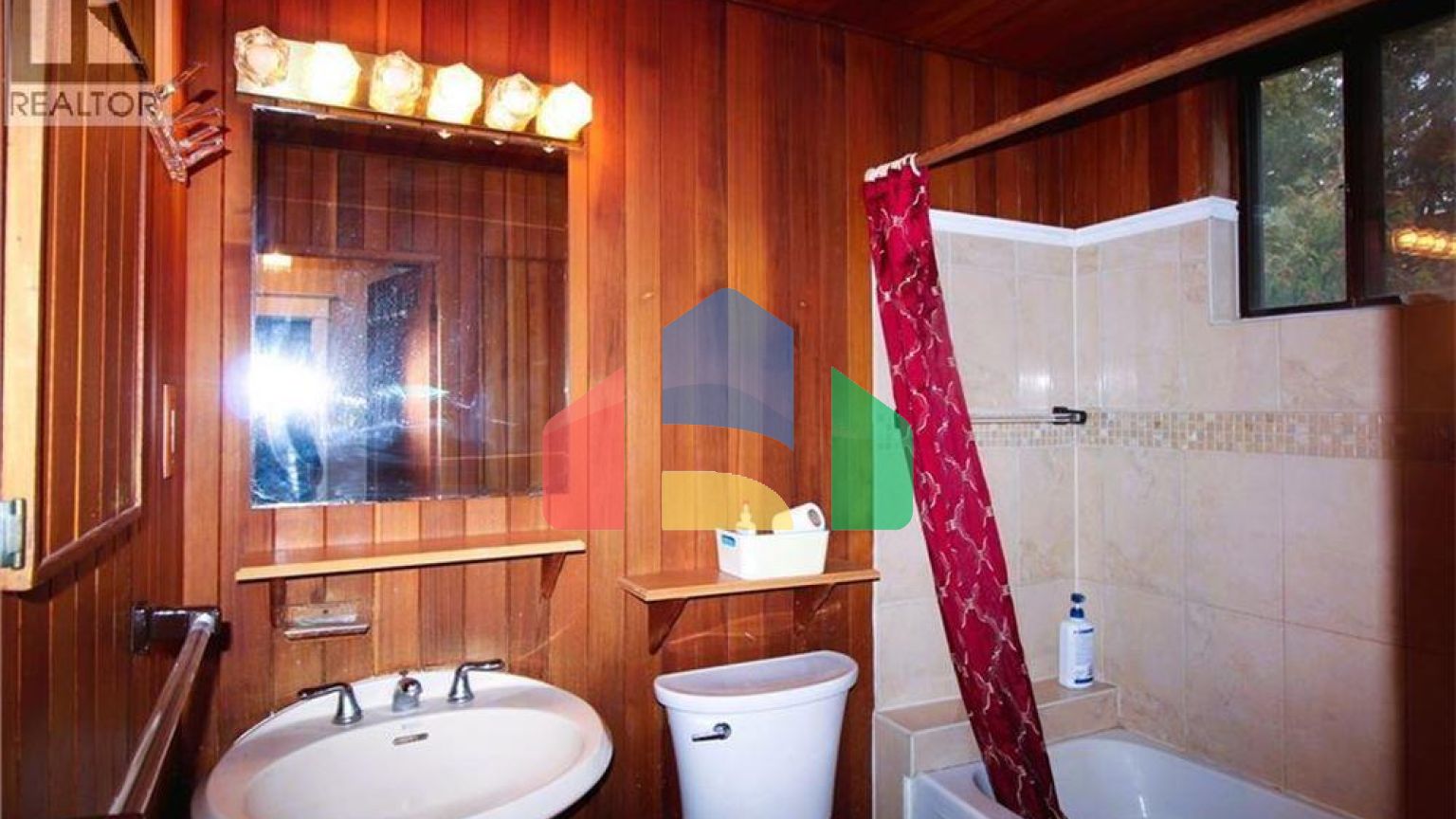 Residential - Single Family Home - Hamilton, Canada - Canada