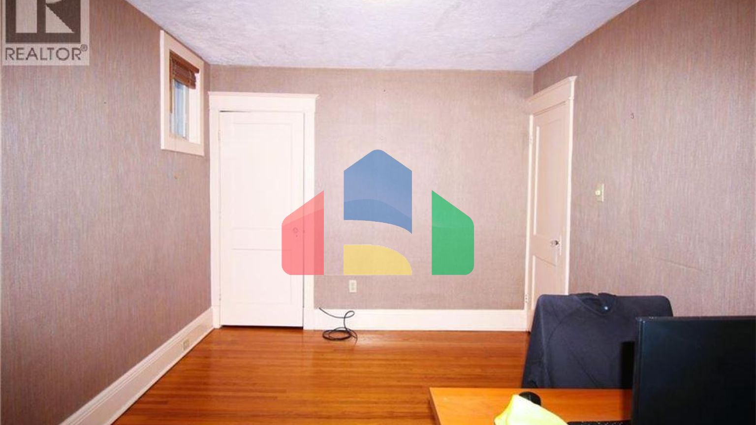 Residential - Single Family Home - Hamilton, Canada - Canada