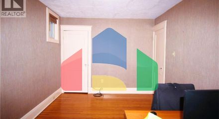 Residential - Single Family Home - Hamilton, Canada - Canada