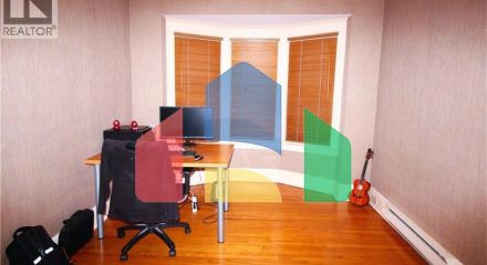 Residential - Single Family Home - Hamilton, Canada - Canada