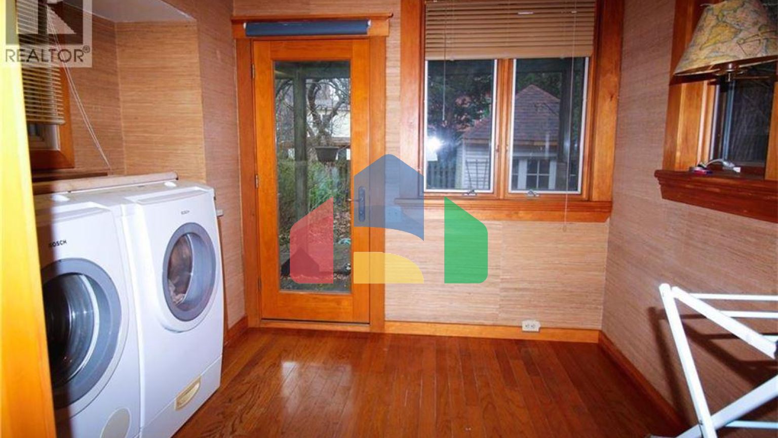 Residential - Single Family Home - Hamilton, Canada - Canada