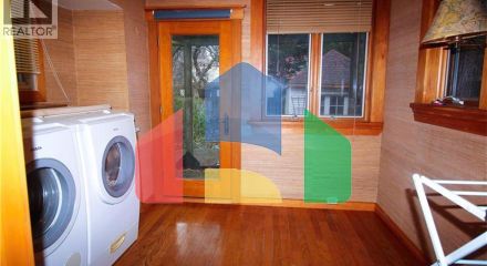 Residential - Single Family Home - Hamilton, Canada - Canada