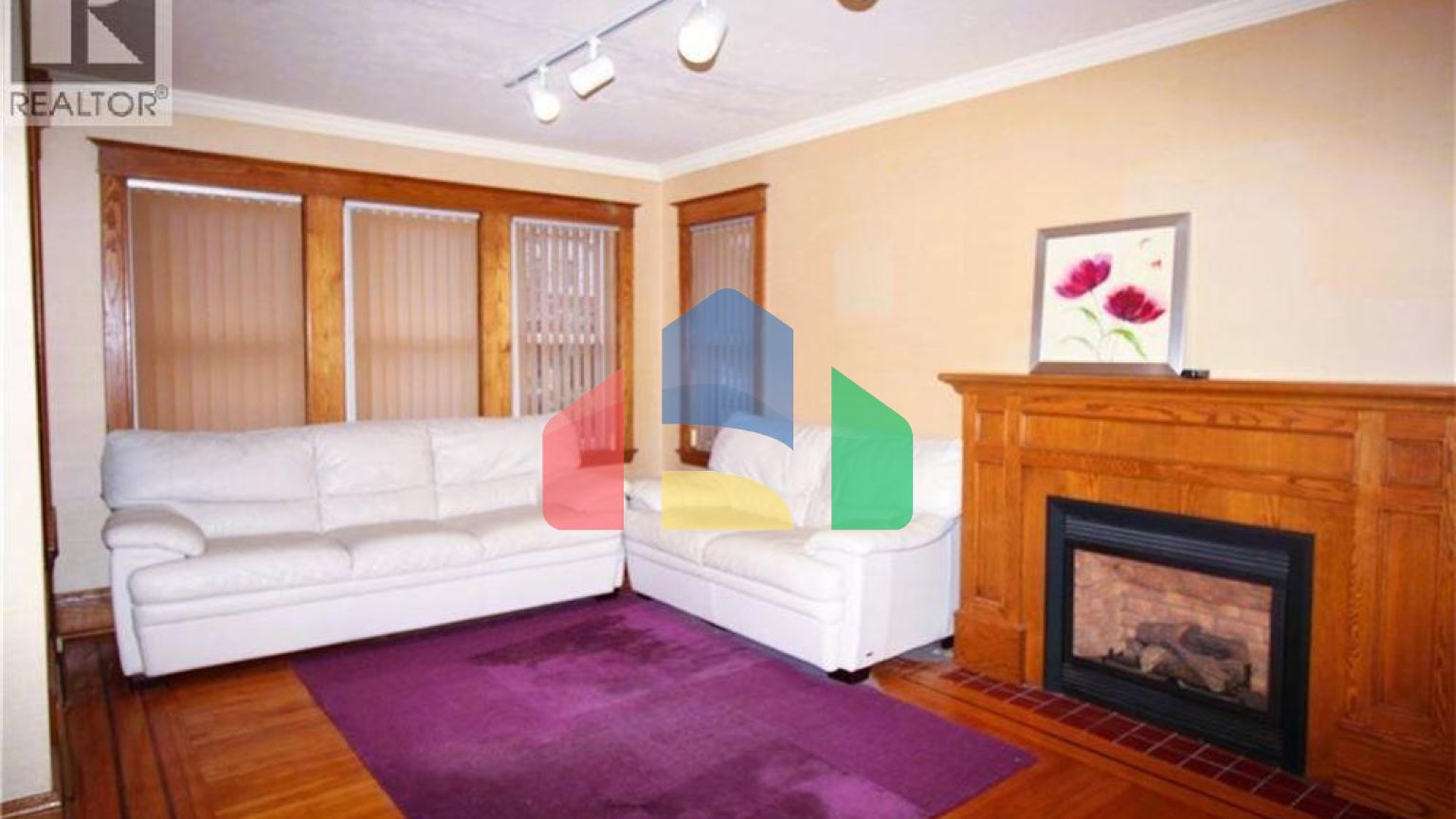 Residential - Single Family Home - Hamilton, Canada - Canada