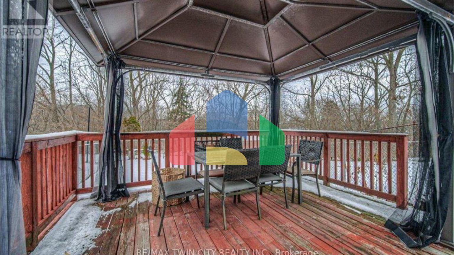 Residential - Single Family Home - Hamilton, Canada - Canada