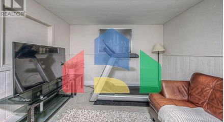 Residential - Single Family Home - Hamilton, Canada - Canada