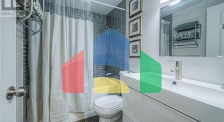 Residential - Single Family Home - Hamilton, Canada - Canada