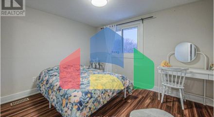 Residential - Single Family Home - Hamilton, Canada - Canada