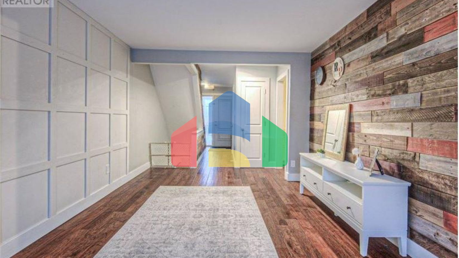 Residential - Single Family Home - Hamilton, Canada - Canada