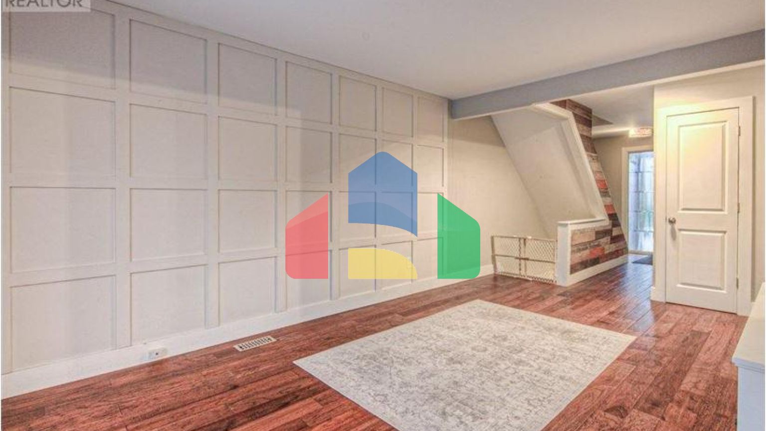 Residential - Single Family Home - Hamilton, Canada - Canada