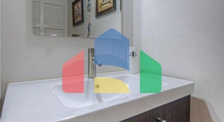 Residential - Single Family Home - Hamilton, Canada - Canada