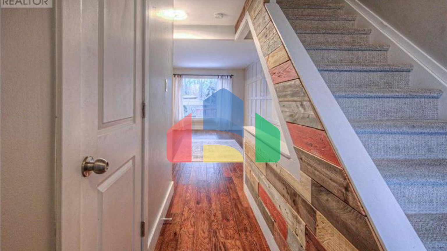 Residential - Single Family Home - Hamilton, Canada - Canada