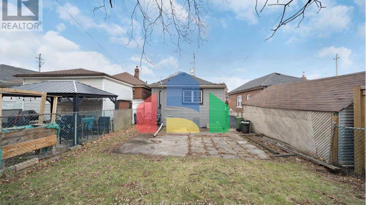 Residential - Single Family Home - Hamilton, Canada - Canada