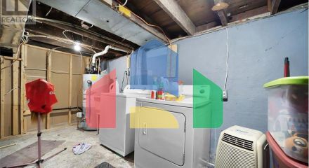 Residential - Single Family Home - Hamilton, Canada - Canada