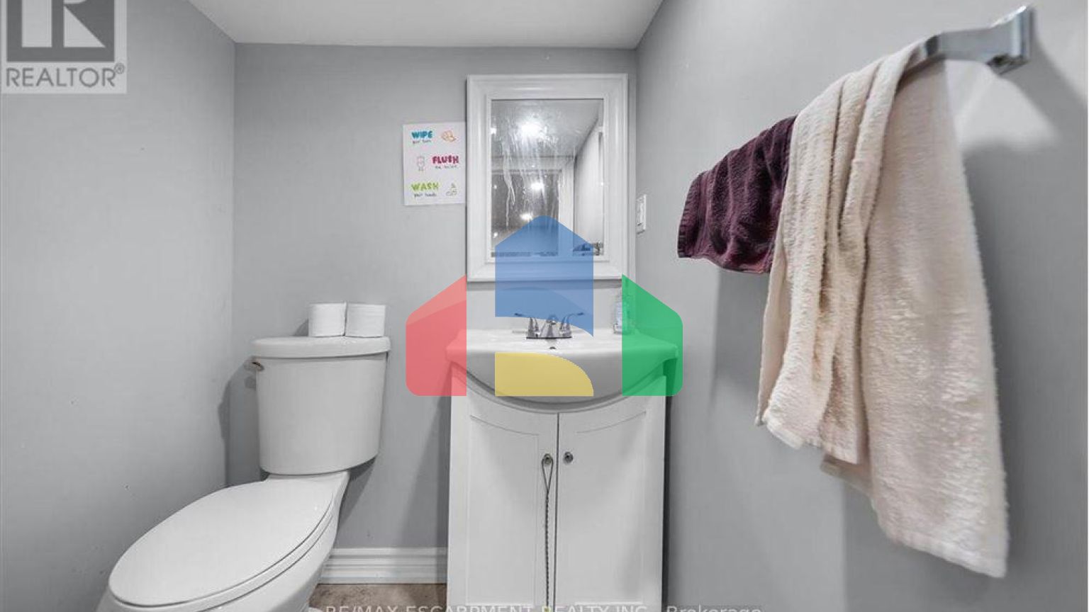 Residential - Single Family Home - Hamilton, Canada - Canada