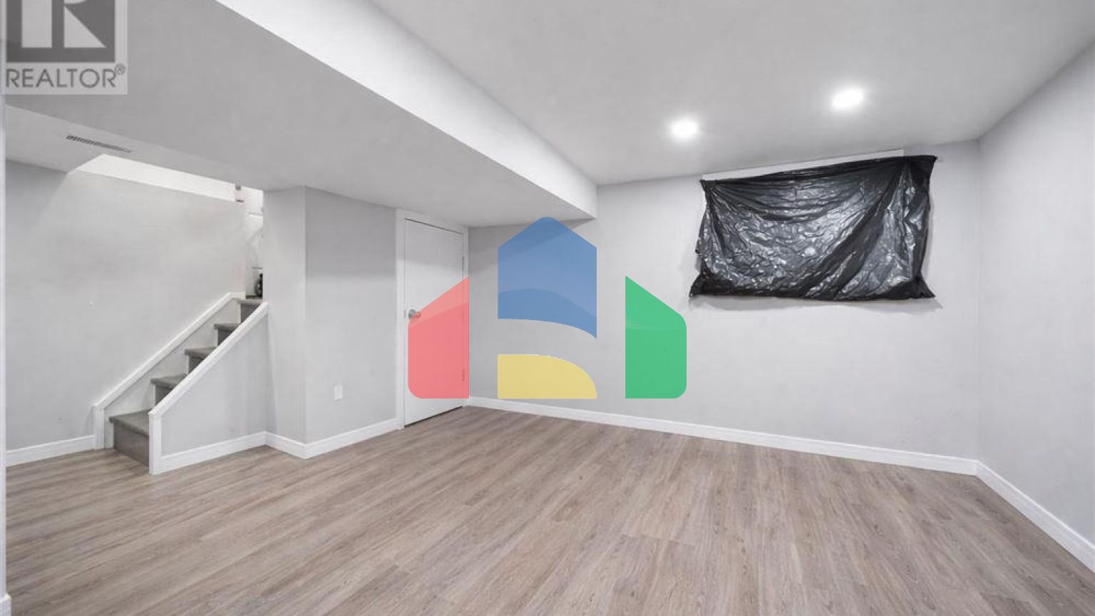 Residential - Single Family Home - Hamilton, Canada - Canada