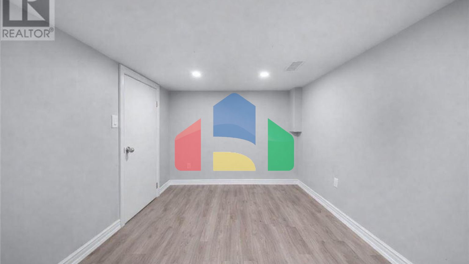 Residential - Single Family Home - Hamilton, Canada - Canada