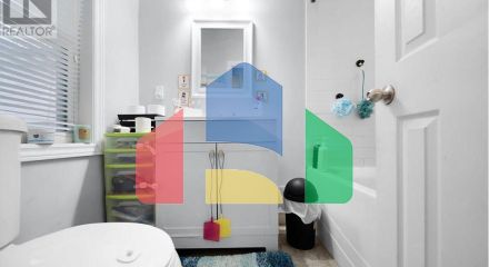 Residential - Single Family Home - Hamilton, Canada - Canada