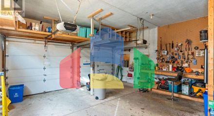 Residential - Single Family Home - Hamilton, Canada - Canada