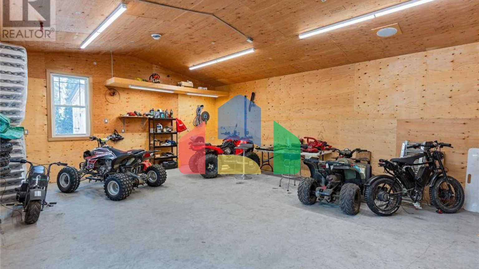 Residential - Single Family Home - Hamilton, Canada - Canada