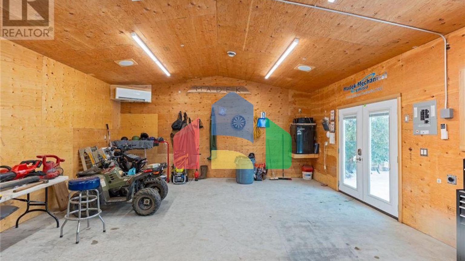 Residential - Single Family Home - Hamilton, Canada - Canada