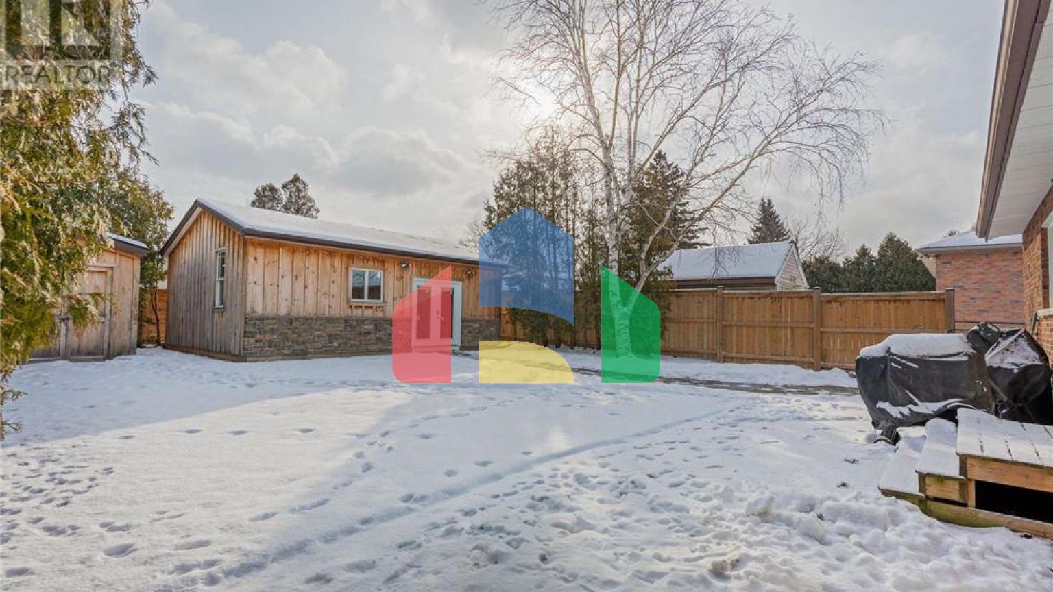 Residential - Single Family Home - Hamilton, Canada - Canada