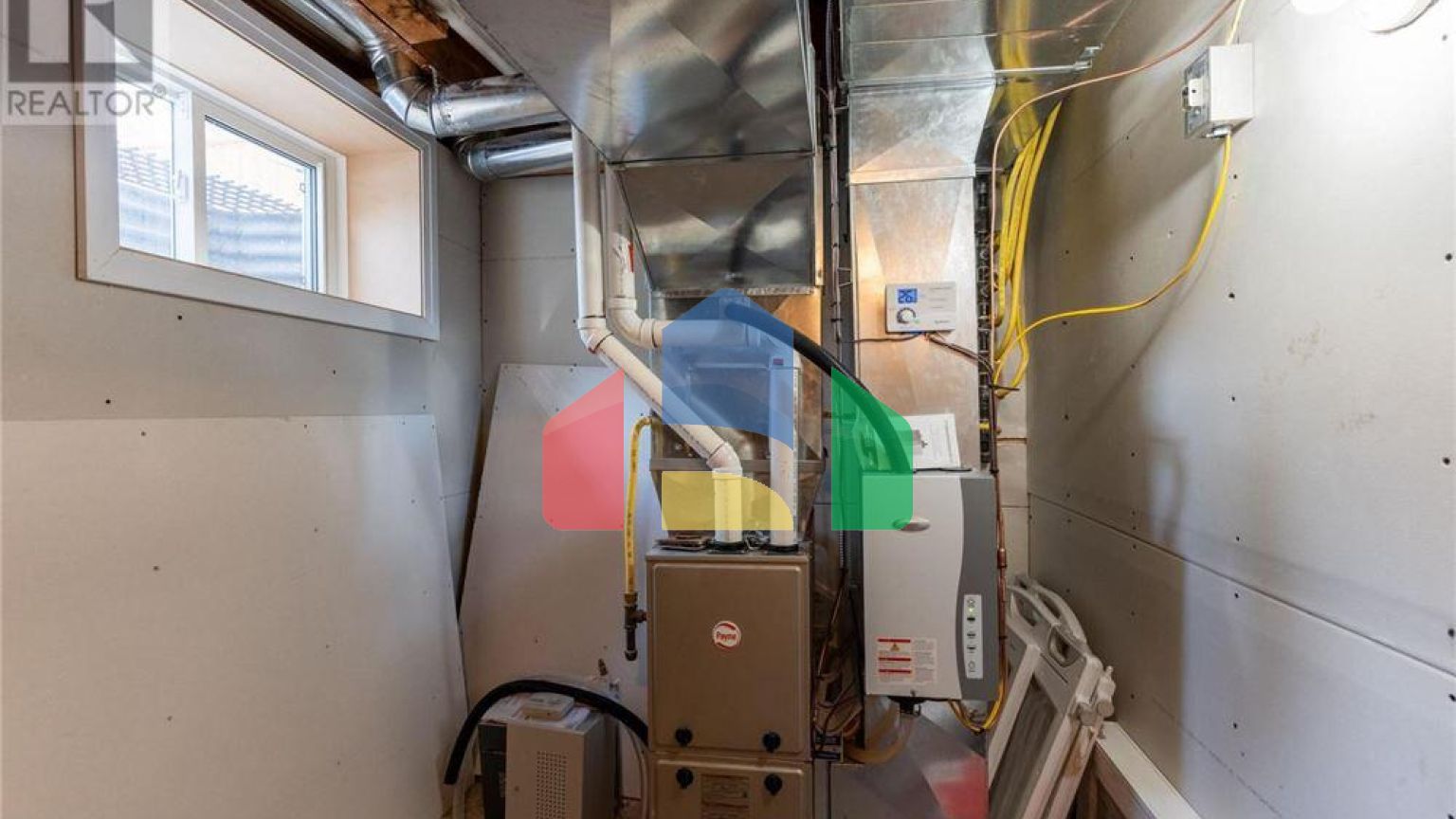 Residential - Single Family Home - Hamilton, Canada - Canada