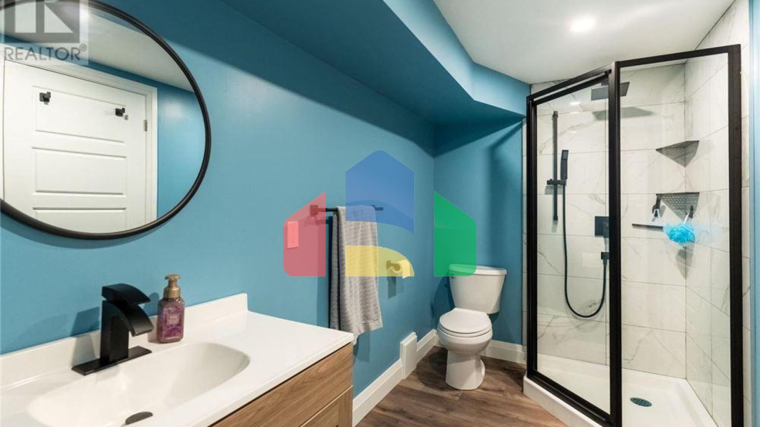 Residential - Single Family Home - Hamilton, Canada - Canada