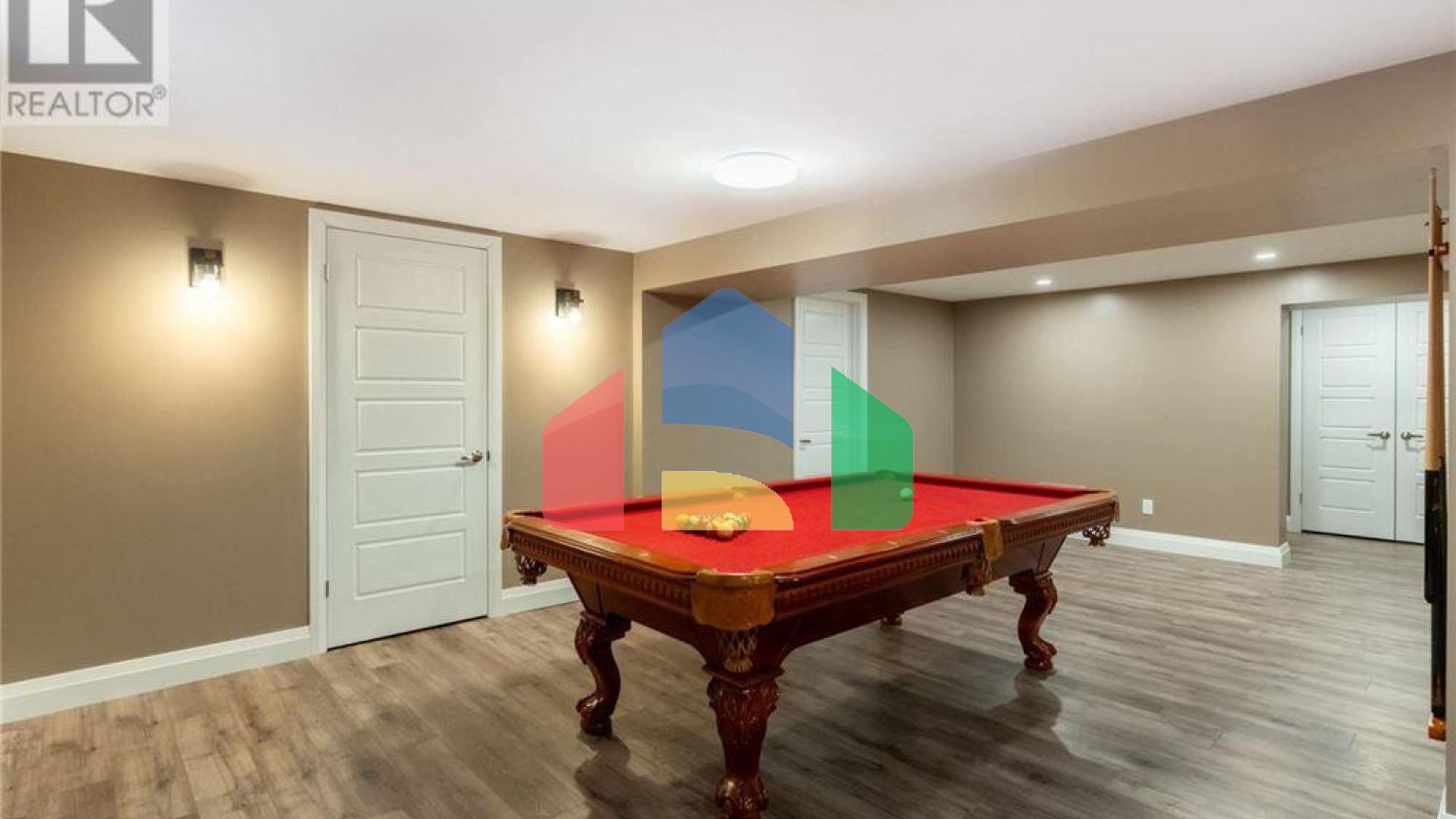 Residential - Single Family Home - Hamilton, Canada - Canada