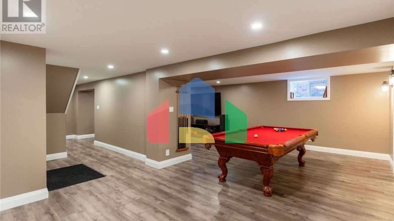 Residential - Single Family Home - Hamilton, Canada - Canada